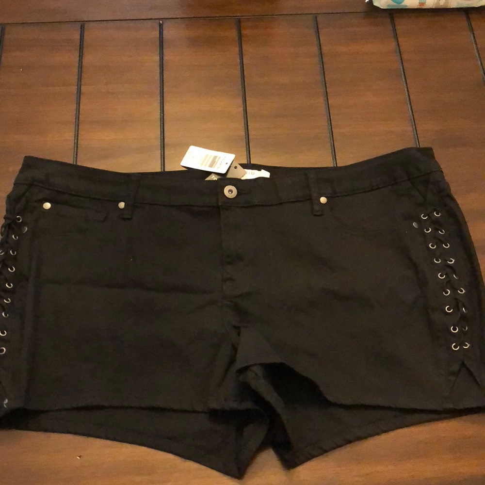 Torrid Size 24 3.5 inch Short Black Lace Up Shorts